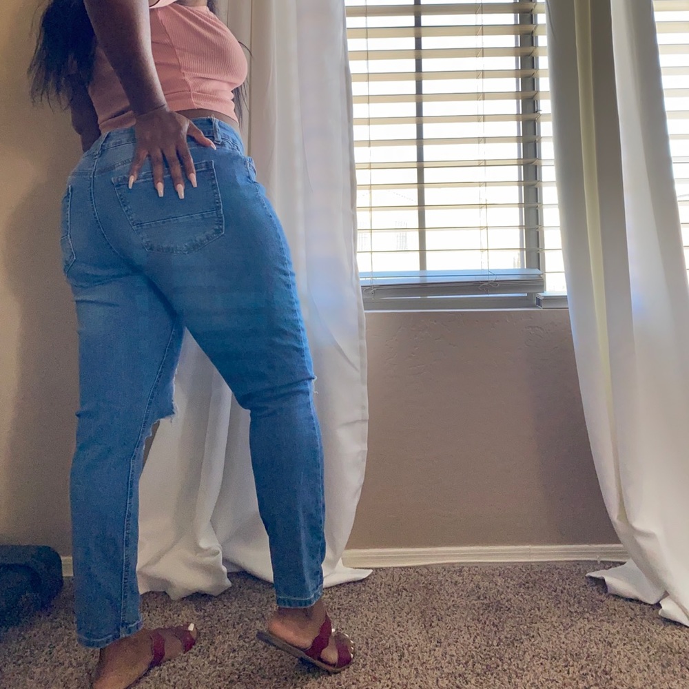 Ripped refuge jeans Size 16